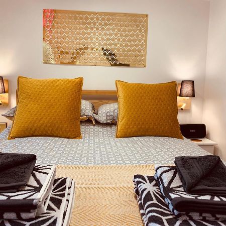 Shine Chalet - Unique & Comfortable Accommodation เรดรูธ ภายนอก รูปภาพ